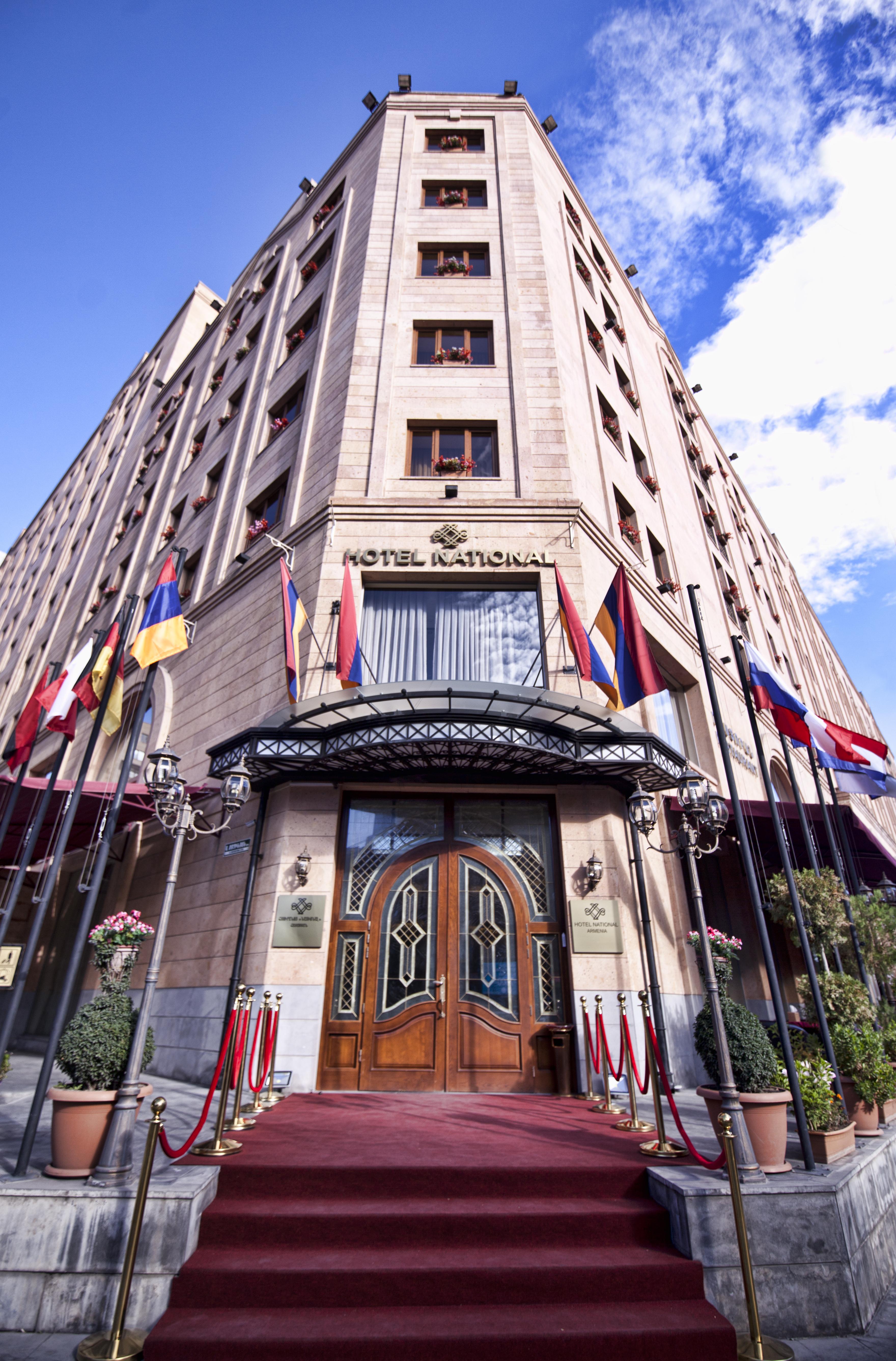 Hotel National Erivan Dış mekan fotoğraf